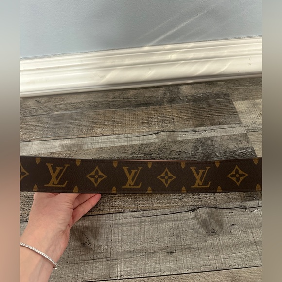 Brown and gold belt. - Picture 3 of 5